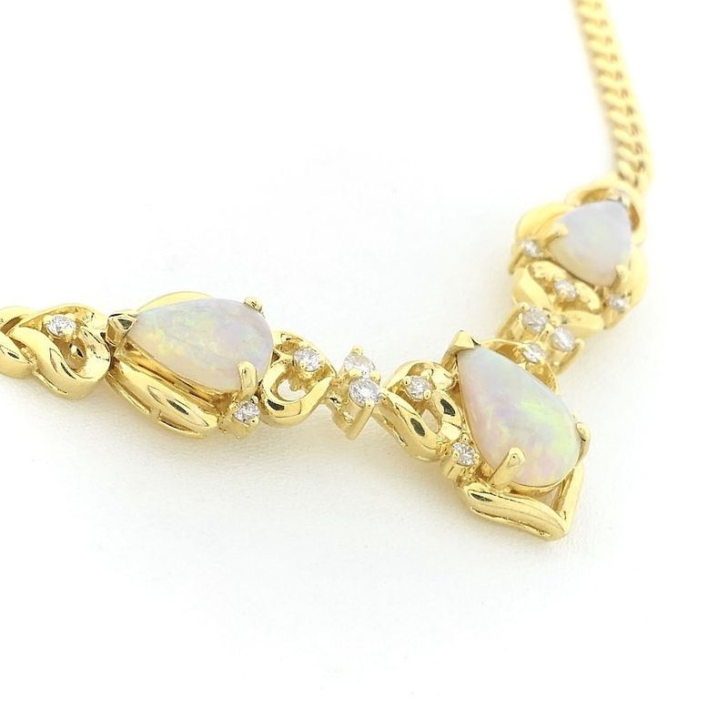 Image 8 of 18-karat gold necklace with a fixed pendant; Opal and diamond 0.46 ct. | 43 cm