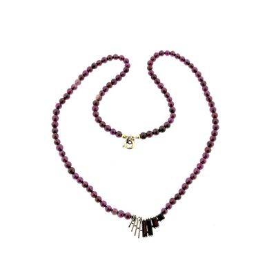 Glass bead necklace with gold pendant Image 2 of Glass bead necklace with gold pendant