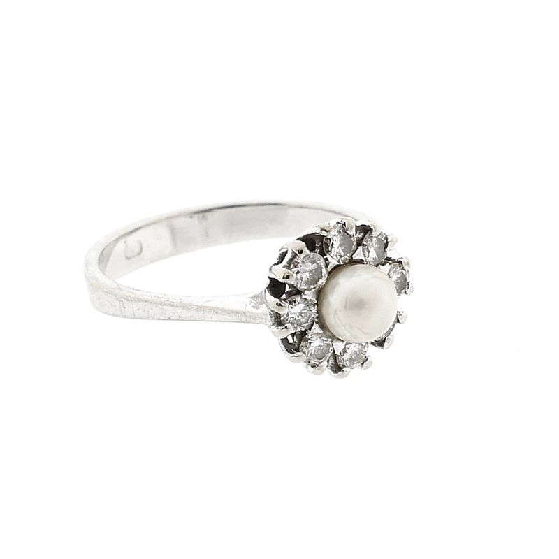 Image 4 of Diamonde White Gold Ring with Pearl & Diamonds