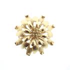 Image 1 of Vintage gold flower-shaped brooch