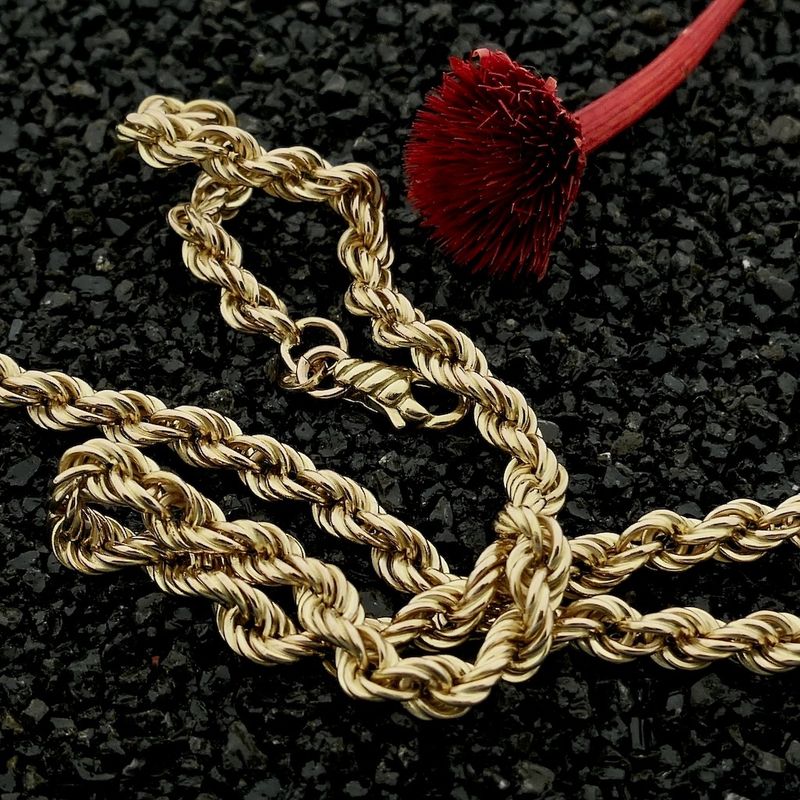 Image 2 of Gold twisted link chain | 52.5 cm