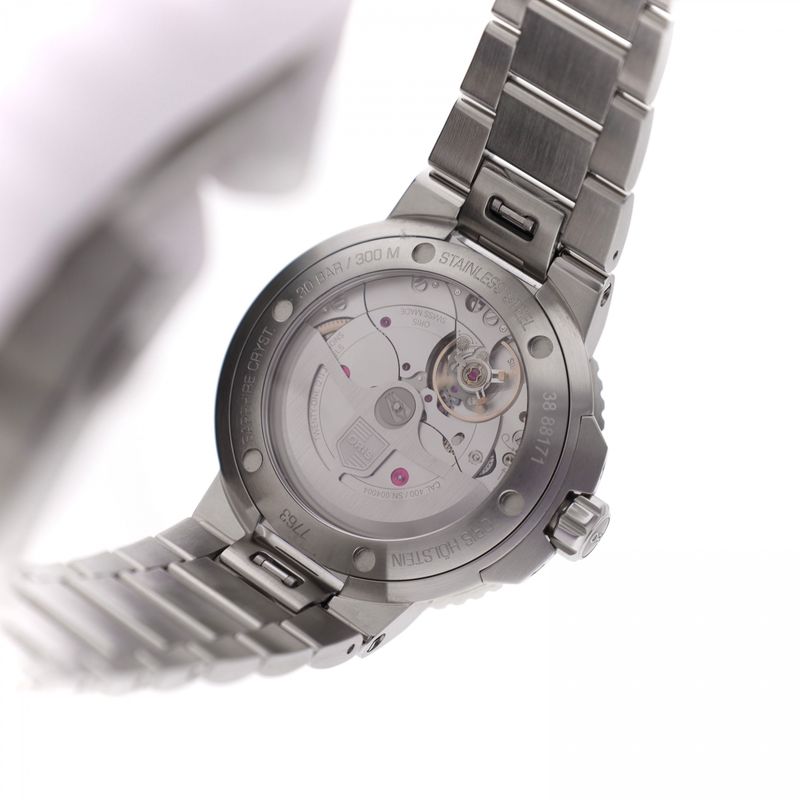 Image 10 of Oris Aquis Date 5-Days 43.5mm Automatic Watch