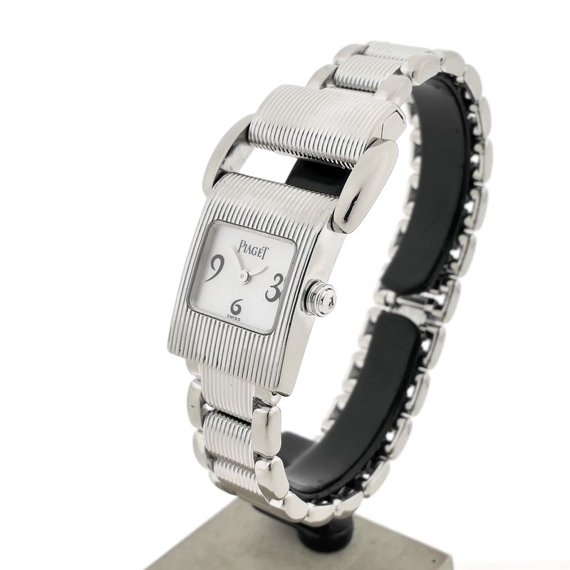 Image 2 of Piaget Miss Protocole 5221; 18k white gold women's watch with mother-of-pearl dial