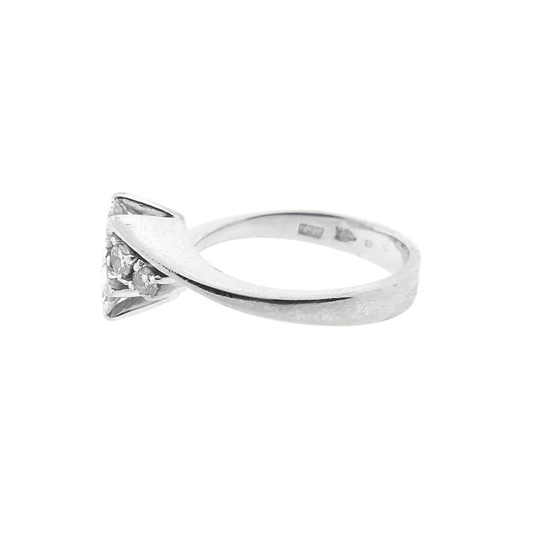 Image 8 of White gold ring with diamond 0.80 ct.