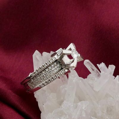 Image 2 of White gold ring with diamonds; Approx. 0.79 ct.