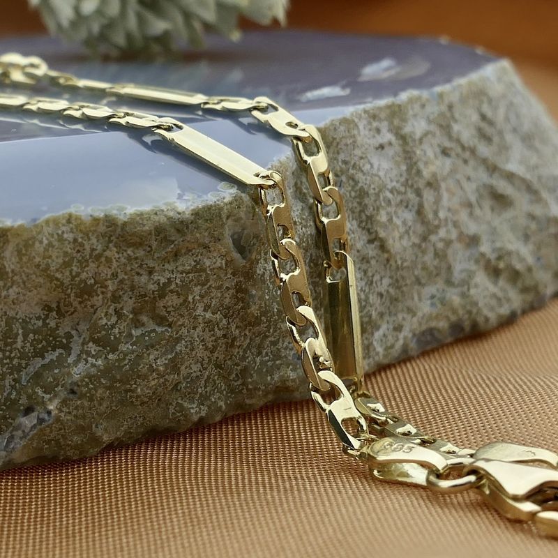 Image 11 of Gold closed Figaro link bracelet