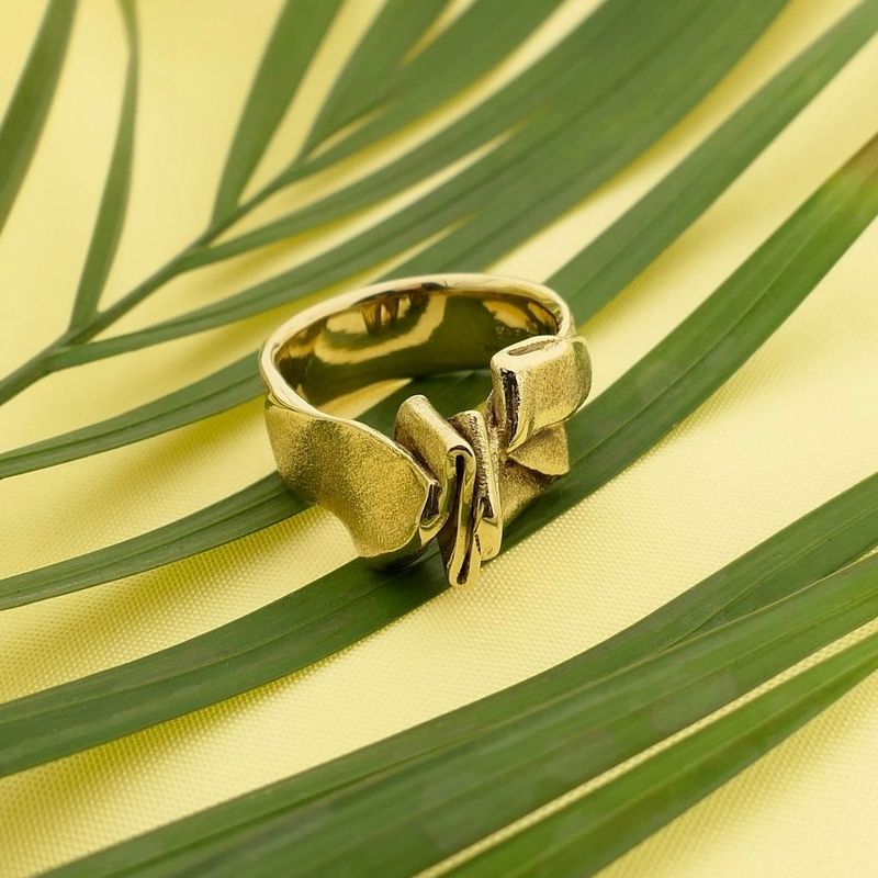 Image 2 of Gold ring with organic design