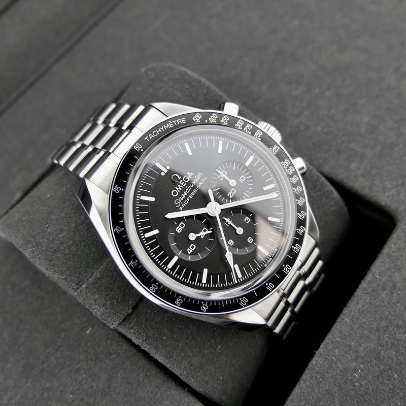 Image 18 of Omega Speedmaster Moonwatch 'Double Sapphire' 310.30.42.50.01.002; Chronograph men's watch