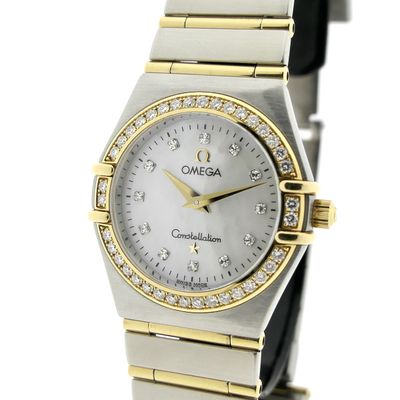 Image 2 of Omega Constellation Manhattan; Women's watch with mother-of-pearl dial and diamonds