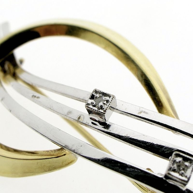 Image 3 of Two-tone fantasy brooch with diamond