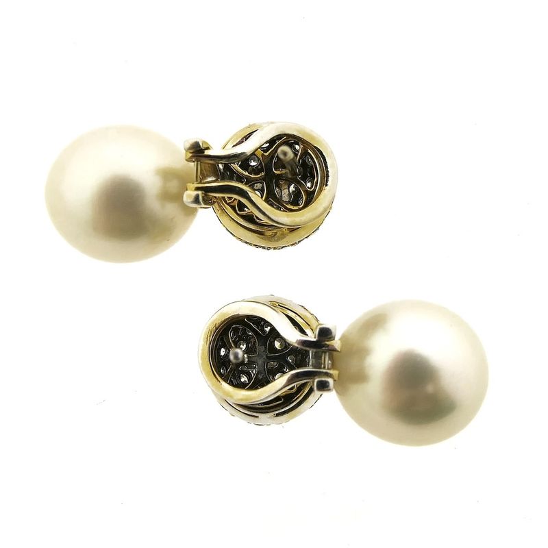 Image 3 of Utopia gold earrings with pearl and diamonds; 1.54 ct.
