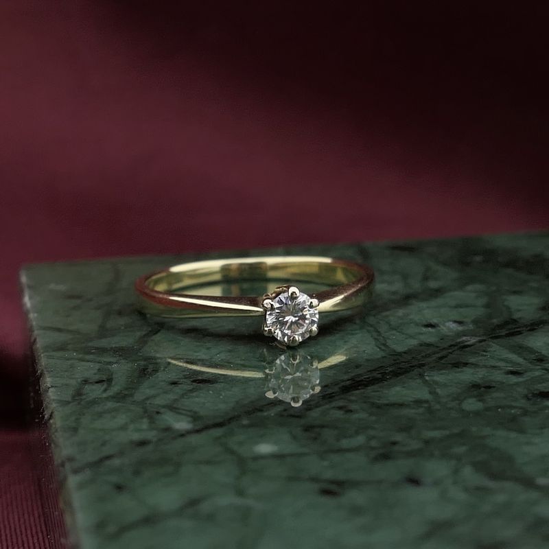 Image 2 of Gold solitaire ring with diamond | 0.20 ct.