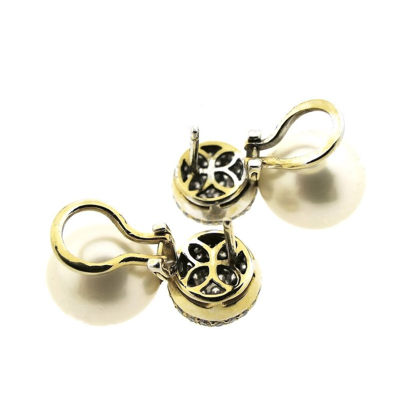 Image 4 of Utopia gold earrings with pearl and diamonds; 1.54 ct.