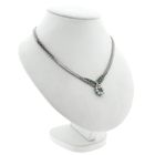 Afbeelding 3 van Witgouden visgraat schakelcollier met smaragd en diamanten; 0,77 ct.