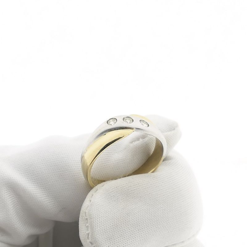 Image 5 of Two-tone gold ring with diamond; 0.15 ct.