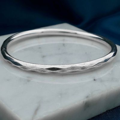 Image 2 of Silver slave bracelet with pattern; Size L