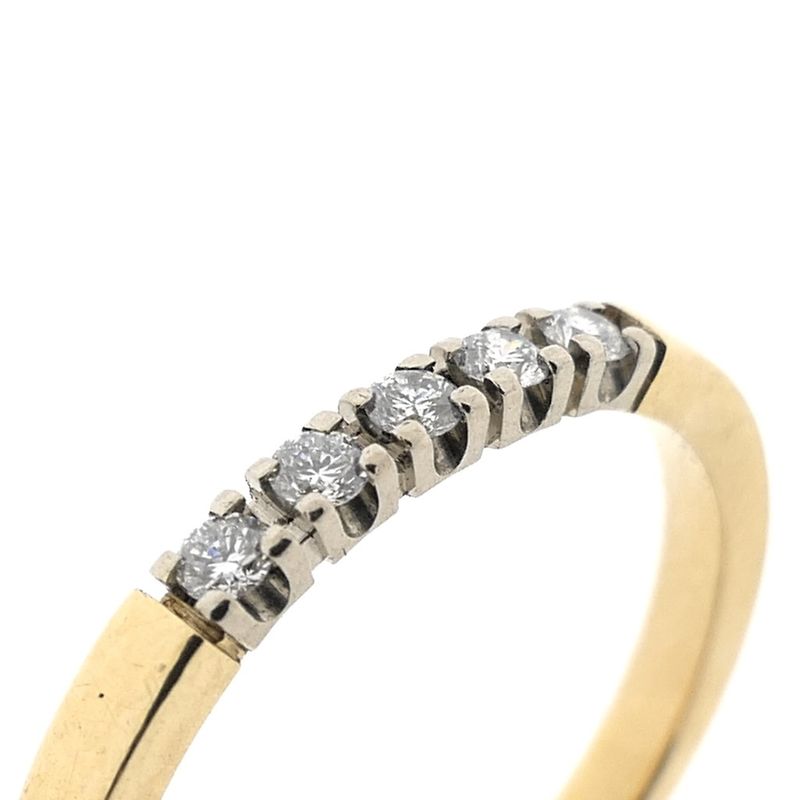 Image 2 of Gold ring with diamond; 0.125 ct.
