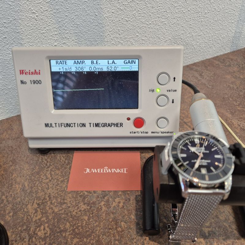 Image 23 of Breitling Superocean Heritage 42mm AB2010; Automatic men's watch