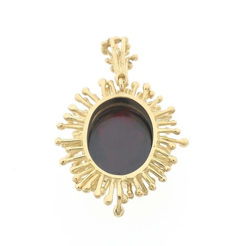 Image 4 of Vintage gold pendant with garnet
