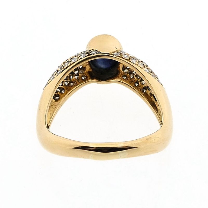 Image 5 of Gold ring with sapphire and diamonds; Approx. 0.86 ct.