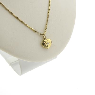 Image 2 of Gold pendant of a heart with zirconia