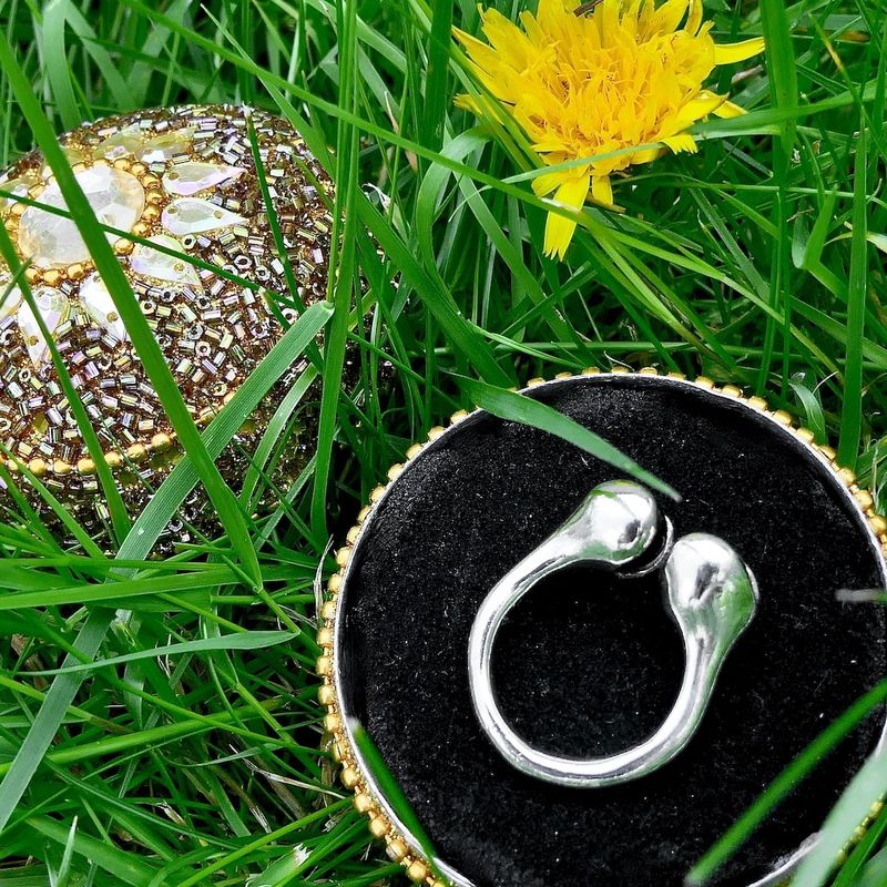 Image 3 of Silver ring from Israel with black pearls