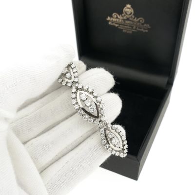 Image 2 of Exclusive white gold bracelet with diamond; approx. 5.0 ct.