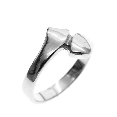 Silver ladies ring; fantasy Image 1 of Silver ladies ring; fantasy