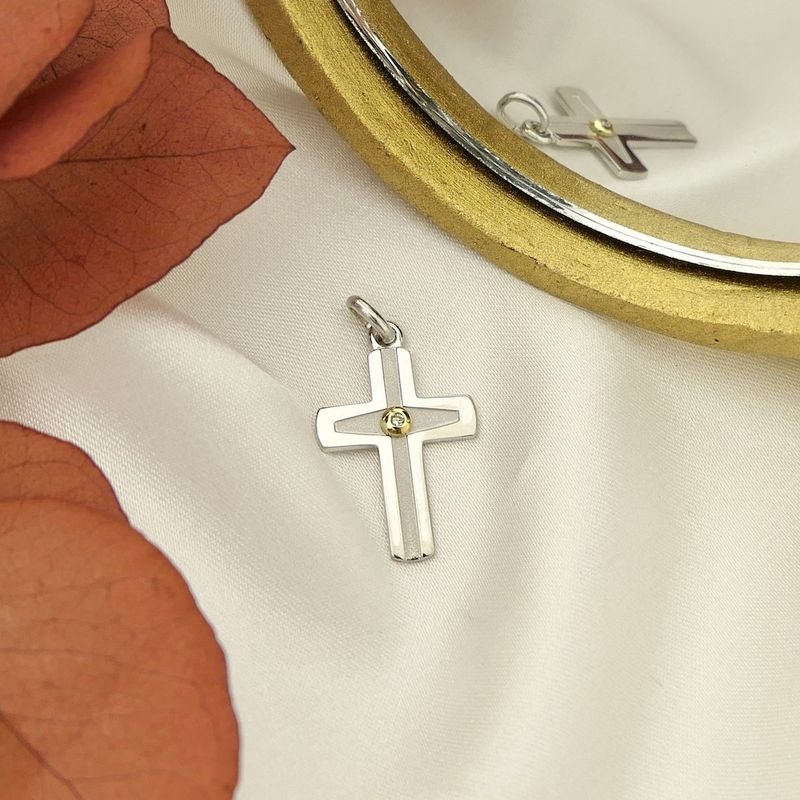 Image 2 of White gold cross pendant with diamond | 0.01 ct.