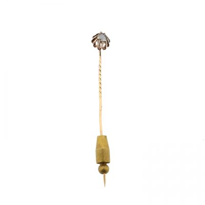 Gold lapel pin with diamond; approx. 0.10 ct. Image 1 of Gold lapel pin with diamond; approx. 0.10 ct.