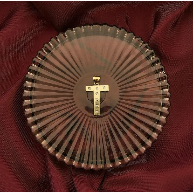 Image 2 of Gold pendant of the letter T with diamond; 0.035 ct.