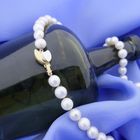 Image 8 of Pearl necklace with 9 carat bicolor clasp