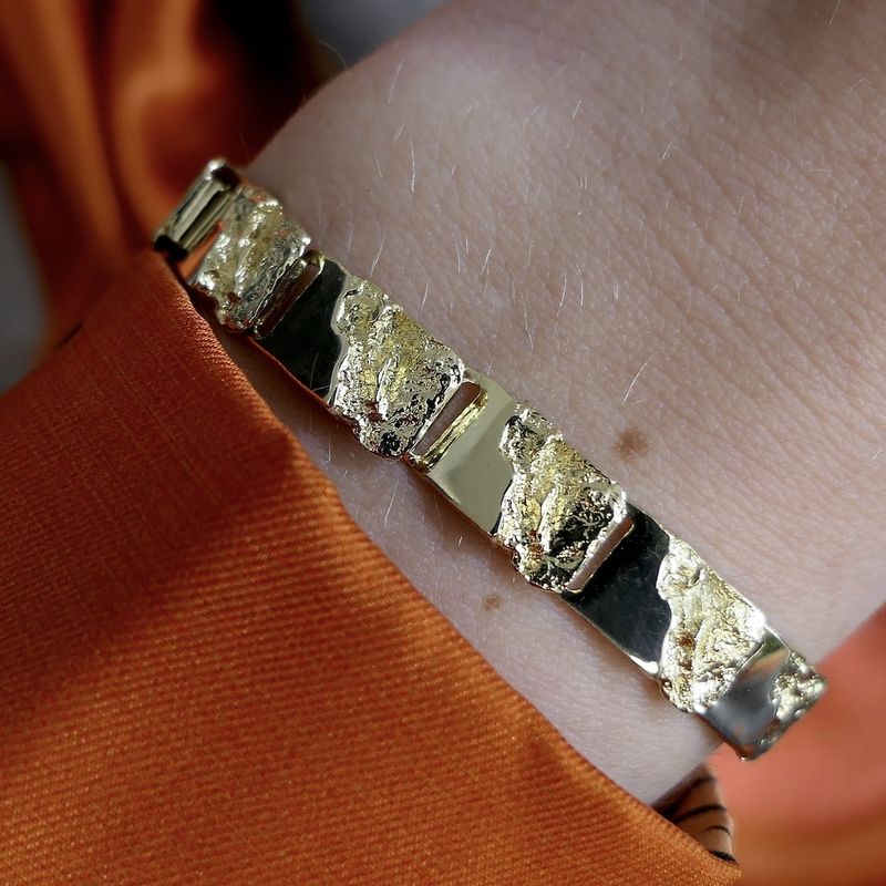 Image 7 of Gold raw link bracelet; Riitta Hakala | 19 cm