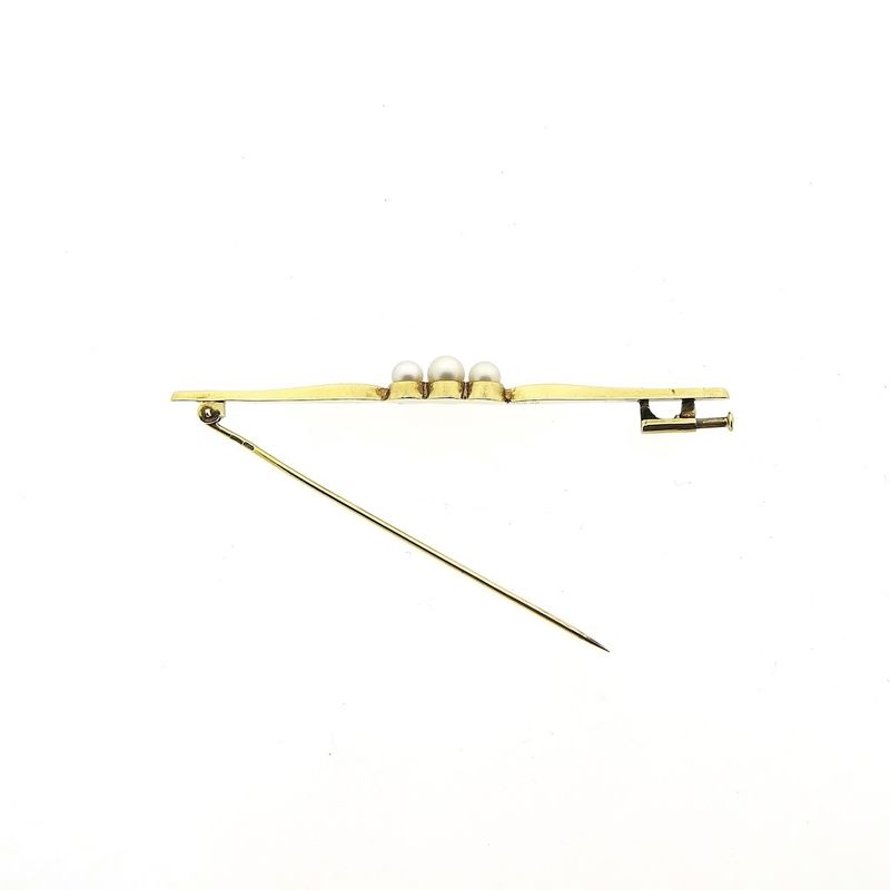 Image 5 of Vintage gold brooch with pearl