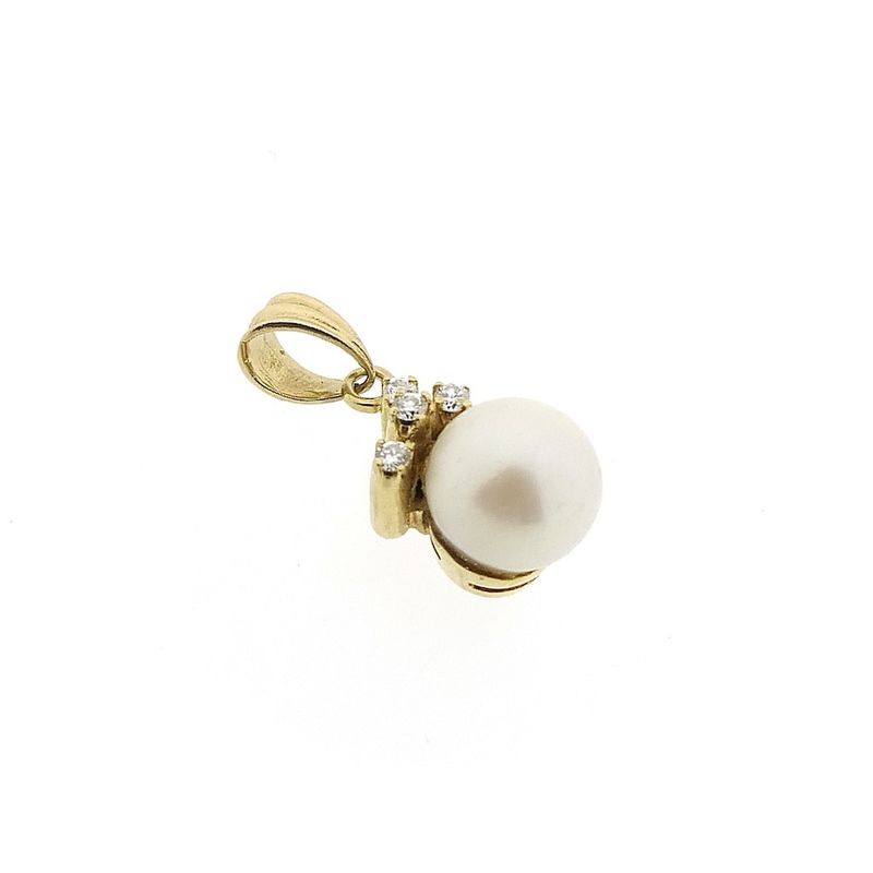 Image 3 of Gold pendant with pearl and diamond | 0.04 ct.