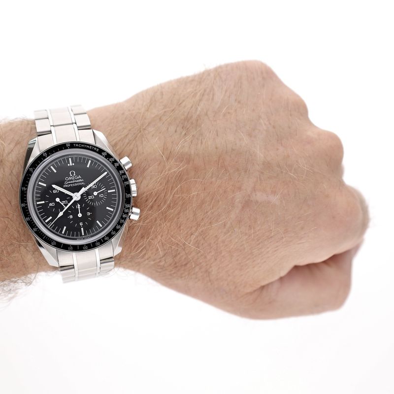 Image 21 of Omega Speedmaster Moonwatch 'Double Sapphire' 311.30.42.30.01.006; Chronograph men's watch