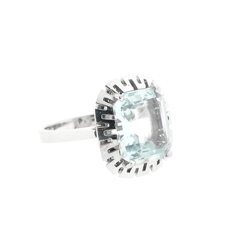 Image 4 of 14K White Gold Ring with Light Blue Zirconia; Size 17.5