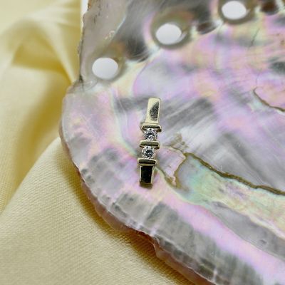 Image 2 of Gold minimalist pendant with zirconia