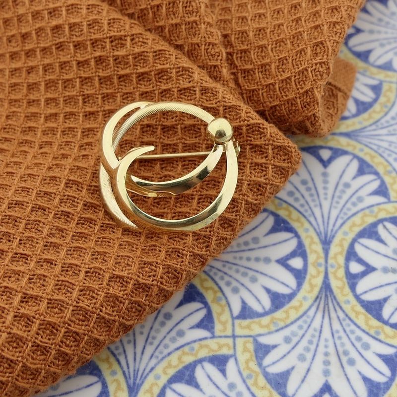 Image 6 of Golden abstract brooch