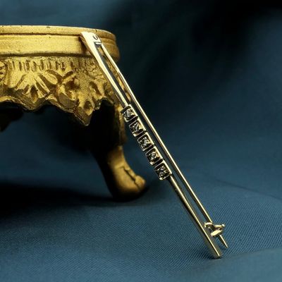 Image 2 of Gold Art Deco brooch with diamond; 0.10 ct.