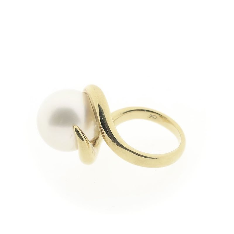 Image 3 of Gold ring with large cultured pearl