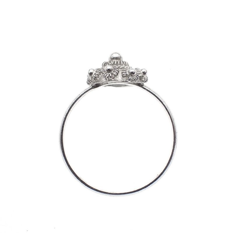 Image 2 of Silver ring with Zeeland button