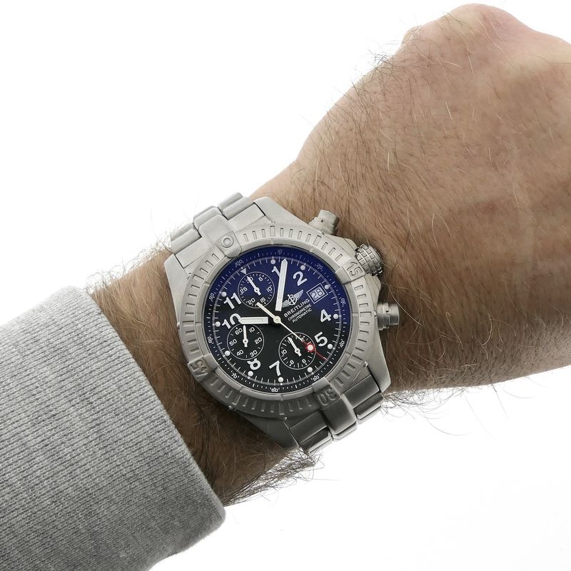 Image 12 of Breitling Chrono Avenger Titanium E13360; Chronograph men's watch