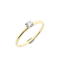 Gold solitaire ring with zirconia