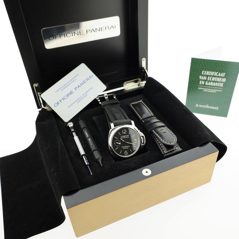 Image 17 of Panerai Luminor '8 Days' PAM00510; Men's watch with 8 days power reserve