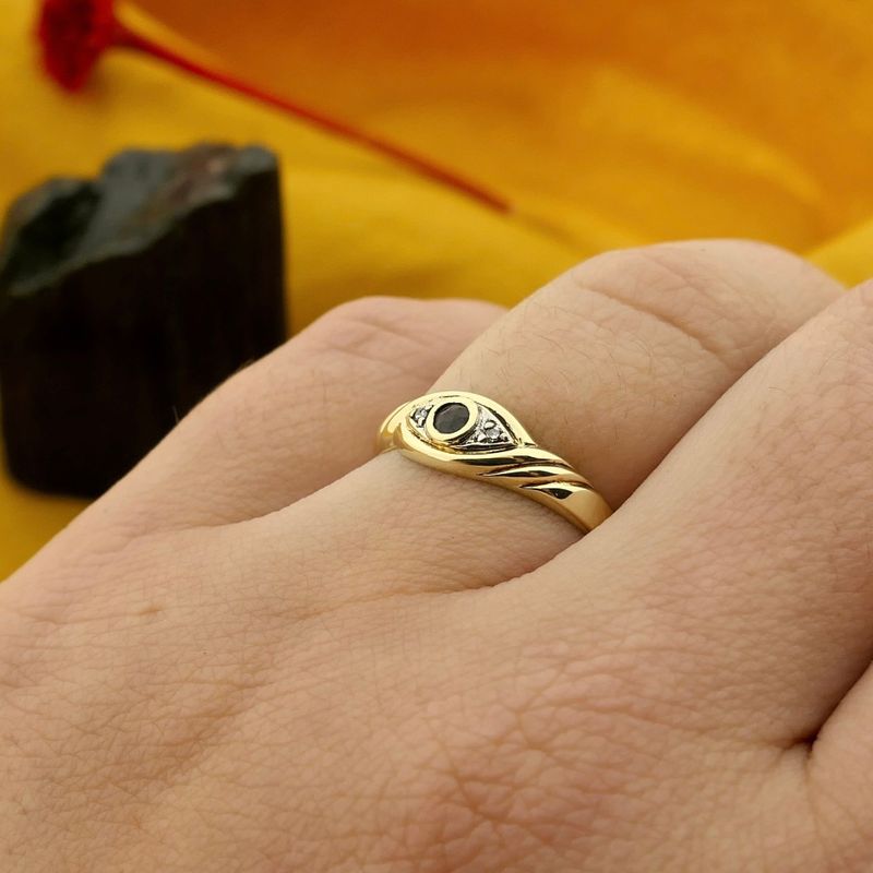 Image 4 of Gold ring with sapphire and diamond; 0.01 ct.