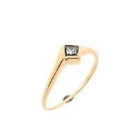 Gold solitaire ring with zirconia