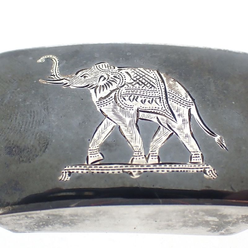 Image 3 of Siam silver buckle with elephant pattern
