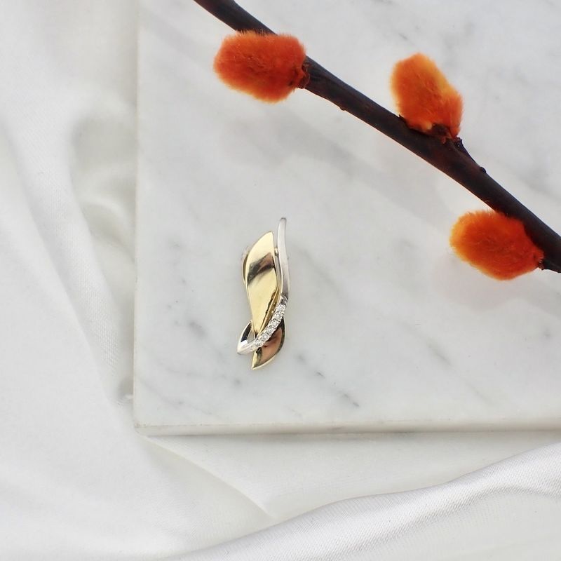 Image 2 of Two-tone fantasy pendant with diamonds | 0.045 ct.