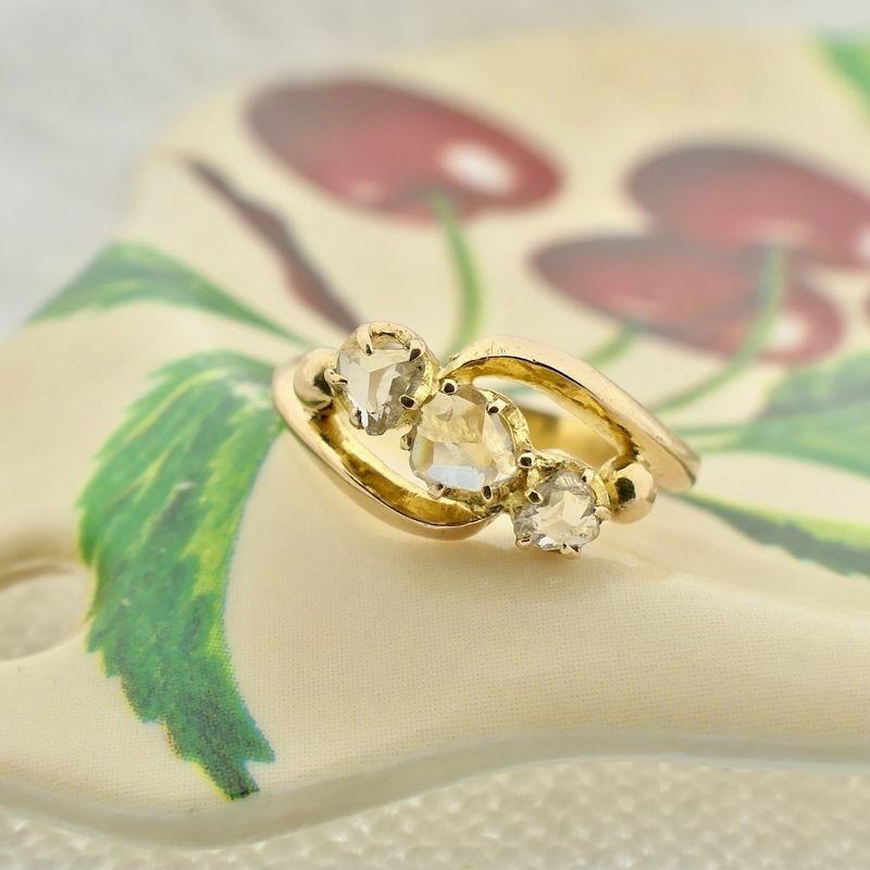 Image 9 of Gold ring with diamonds; Approx. 0.15 ct.